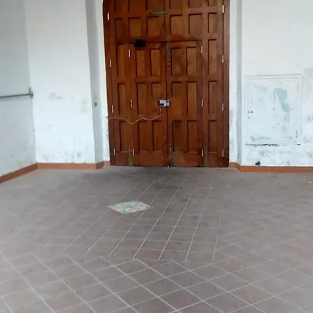 Welcome To A Historic 아파트 *